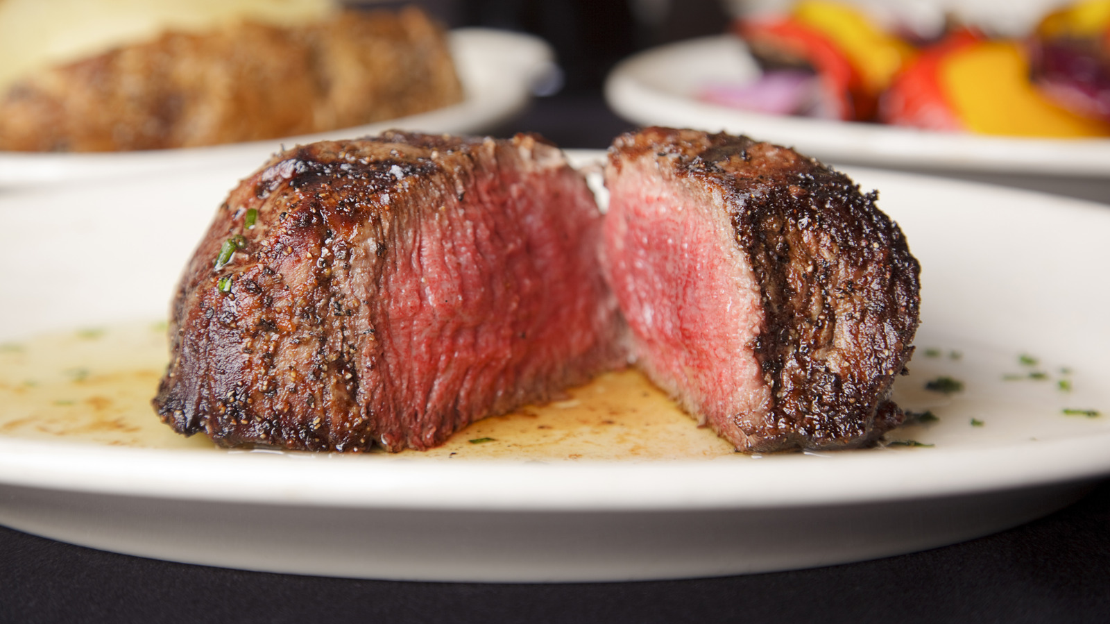 Longhorn Steakhouseの「Flo's Filet」とは正確には何ですか？