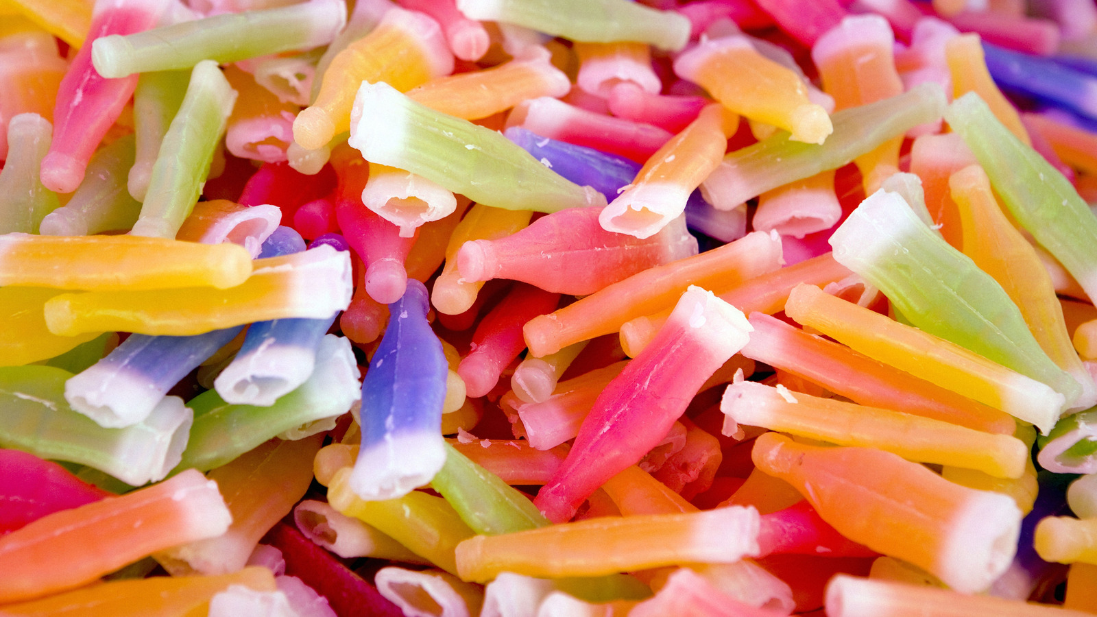 Wax Candyとは正確には、どのようなワックスが使用されていますか？