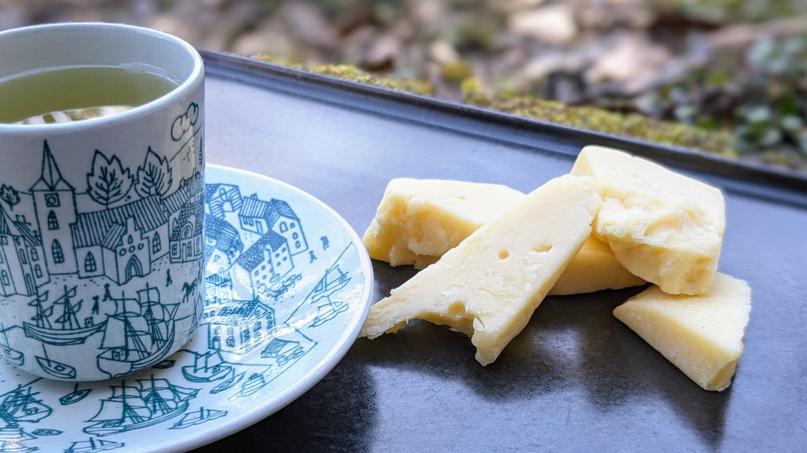 お茶をチーズと組み合わせて、驚くべきフレーバーの組み合わせを解き放ちます
