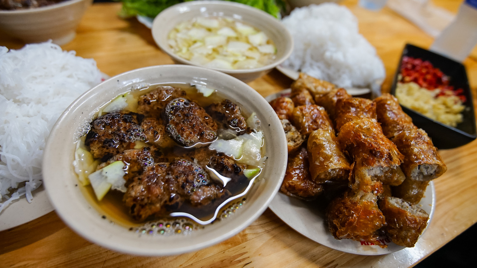 búnchảに使用する豚肉の最高のカット