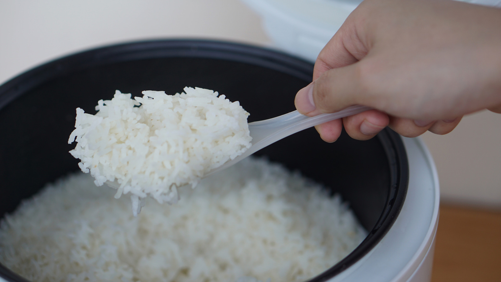 あなたの炊飯器を深く掃除する本当に予想外のツール