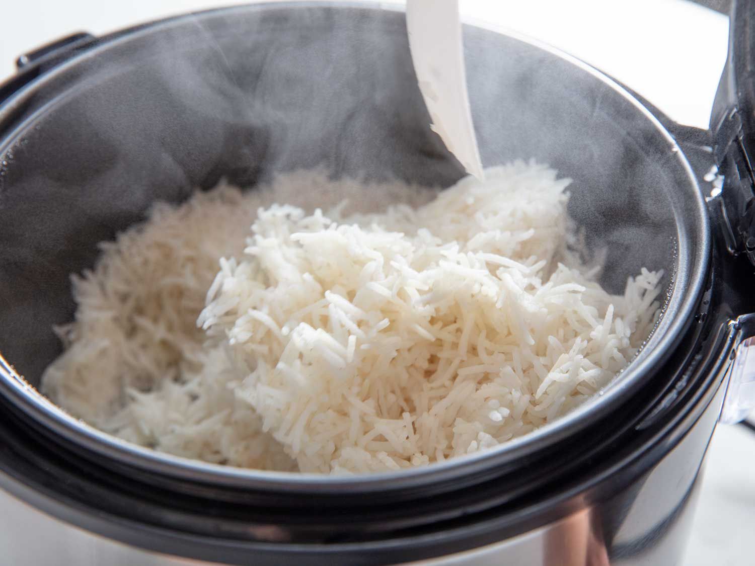 19台の炊飯器で何度もご飯を炊いて、ベスト4を選びました